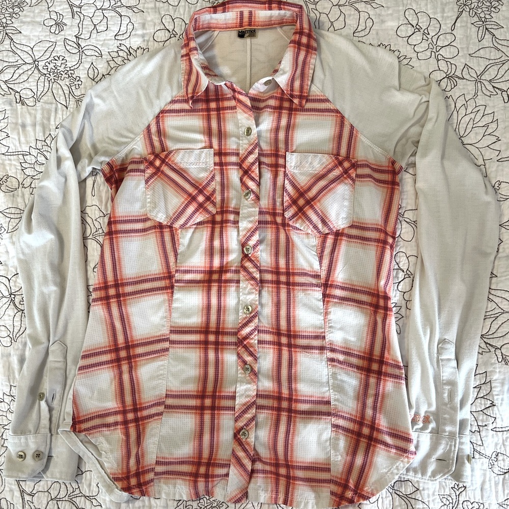 Marmot Size Small Hiking Shirt